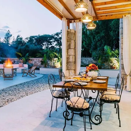 Villa Stavlos *